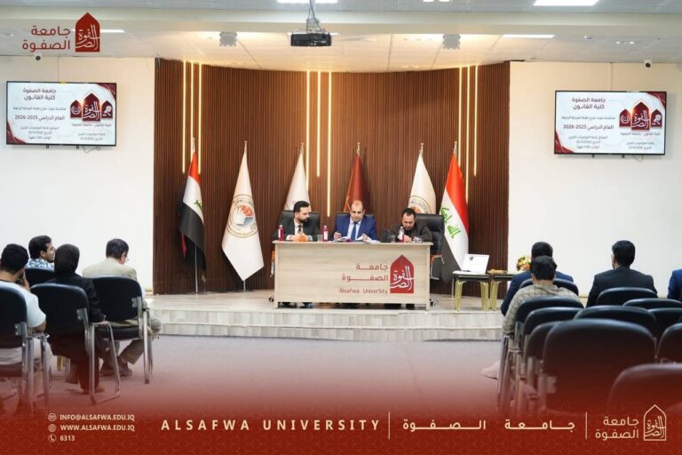 فرسان الحق.. مناقشة بحوث التخرج في كلية القانون ⚖️🎓