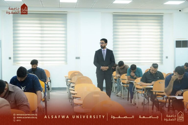 جانب من سير الامتحانات في جامعة الصفوة